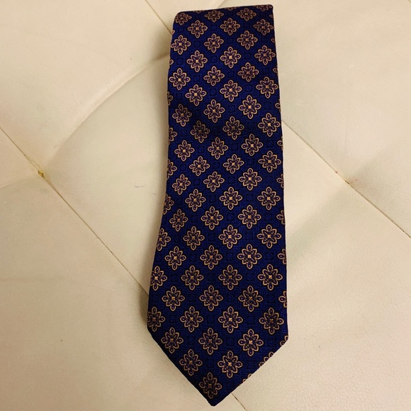 Paul Stuart Other - PAUL STUART  MEN'S TIE 100% SILK  MADE IN ITALY